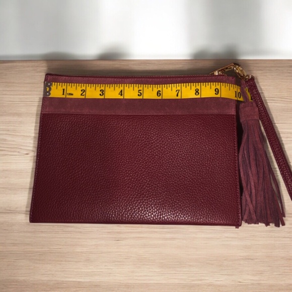 White House Black Market Wristlet Clutch - Picture 4 of 8